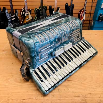 Silvio Soprani 41/120 Petite Piano Key Accordion w/Case image 6
