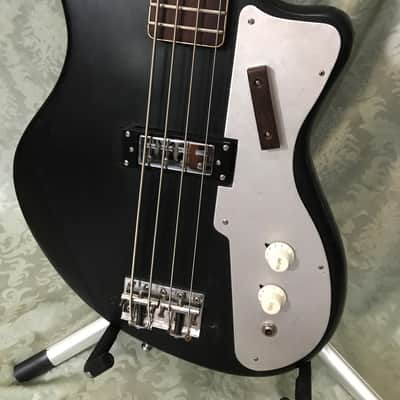 Teisco Kawai Tuxedo Bass Guitar - Short Scale - Vintage Chipboard Bass Case - 1968 image 3