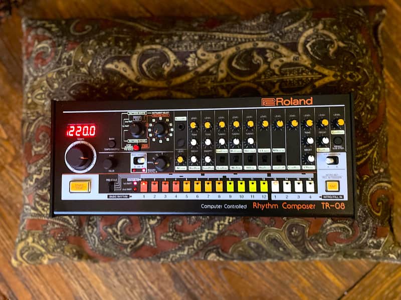 Roland Boutique Series TR-08 Analog Modeling Drum Machine