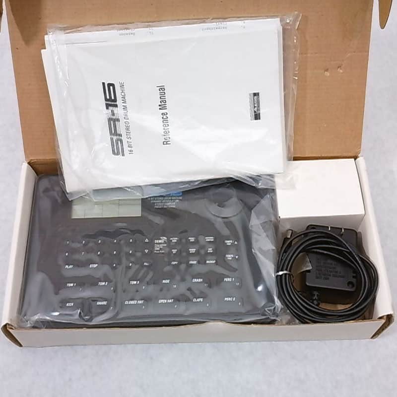 Alesis SR-16