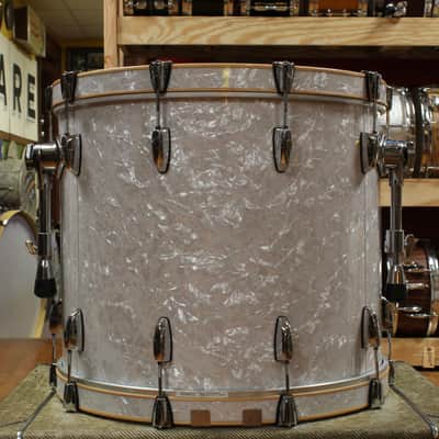 Pearl Professional Series Outfit in White Marine Pearl 18x22 8x10 8x12 9x13 16x18 16x16 image 5