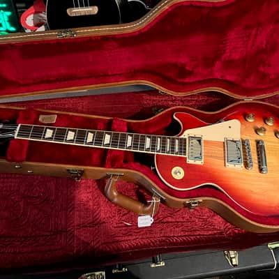 Gibson Les Paul Classic 2019 - 2023 - Heritage Cherry Sunburst image 2