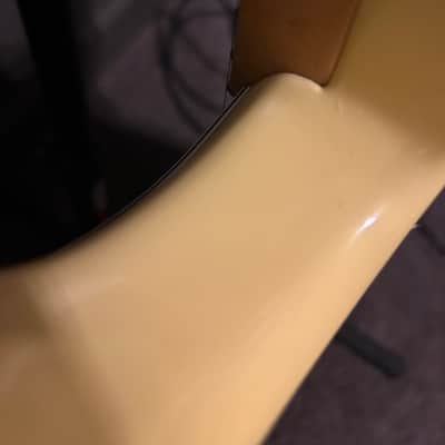 Fender Player Stratocaster with Maple Fretboard 2018 - 2024 - Buttercream image 10