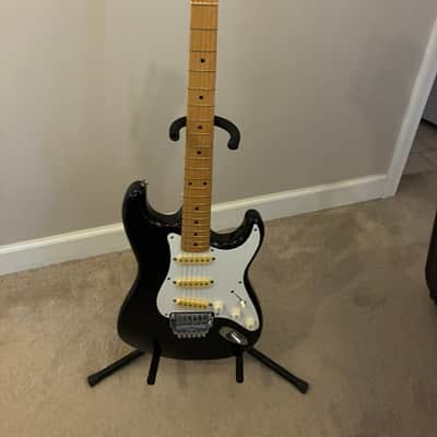 Squier MIJ Stratocaster  1987 - Black with HSC image 2