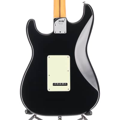 Fender Certified Pre-Owned American Professional II Stratocaster, Maple Fingerboard, Black (L6) (07990) image 2