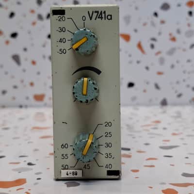 RFT V741a 》Studio Microphone Pre-Aplifier 》STUDIOVERSTARKER V741a DDR TYP 8311.18-1 (FABR.NR 089) image 3