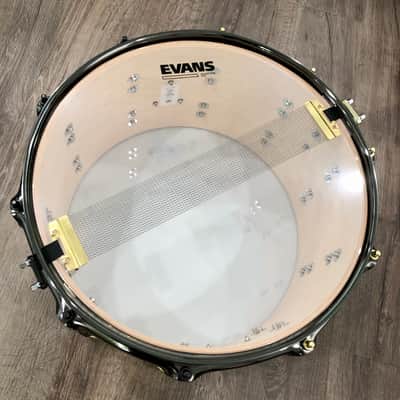 SJC Custom Drums 8x14” Builder’s Choice Maple Snare Drum 2023 - Black Gloss/Mirror Brass Wrap image 11
