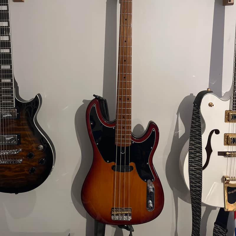 2022 Marcus Miller D5 Gloss