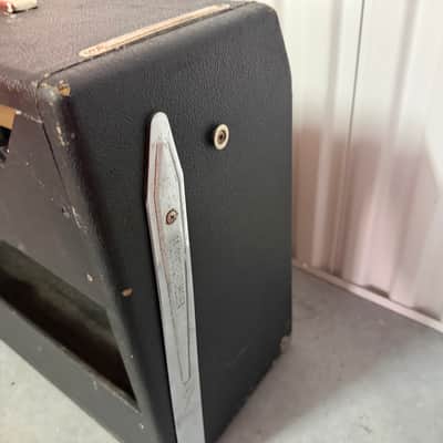 Fender Pro Reverb 2-Channel 40-Watt 2x12" Guitar Combo 1965 - 1967 - Black Panel image 9