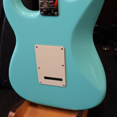 Fender Limited Edition American Professional II Stratocaster Sea Foam Green (B-Stock) image 5