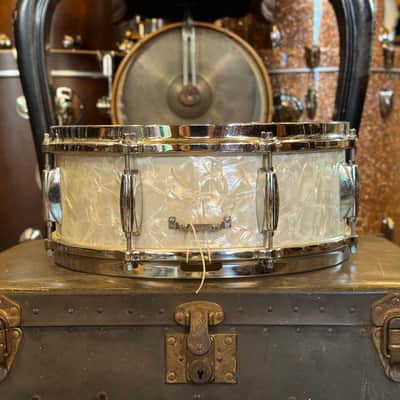 VINTAGE 1960's Gretsch 5.5x14 Renown Snare Drum in White Marine Pearl image 4