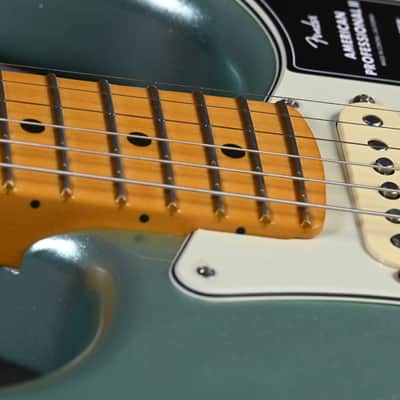 Fender Stratocaster American Pro II HSS MN Mystic Surf Green image 6