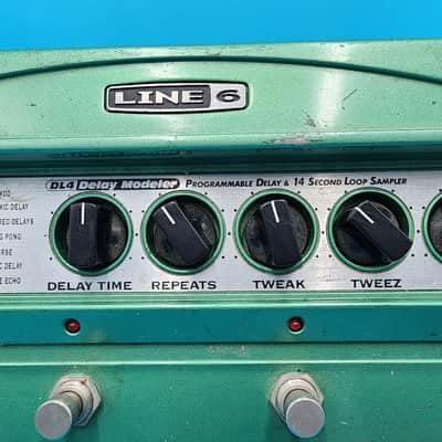 Line 6 DL4 Delay Modeler Guitar Bass Effect Pedal Vintage Delay & Echo Stomp image 3