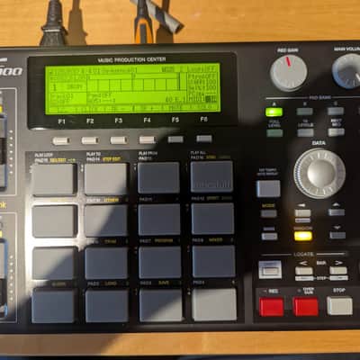 Akai MPC1000 Music Production Center 2004 - 2013 - Black