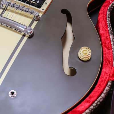 Epiphone Tom DeLonge Signature ES-333 | Brown Cream Stripe image 3
