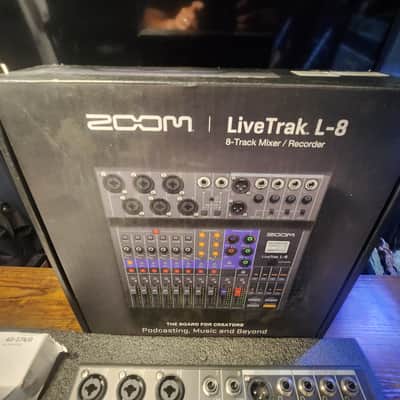 Zoom LiveTrak L-8 Digital Mixer / Recorder image 4