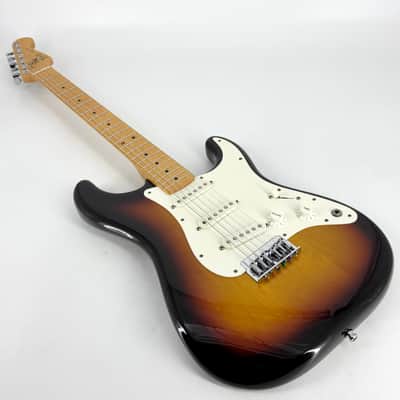 1983 Fender American Hardtail Stratocaster - Sunburst image 3