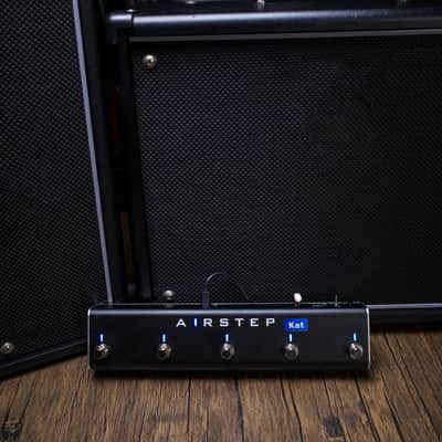 XSONIC Airstep Kat Edition KATANA MkII & I Footswitch with 5 Footswitches, 2 Control Modes(Change Presets, Toggle Effects), 300H Playtime, Modify Amp sound with BTS App for iOS and Android image 5