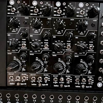 4x Helios Type 69 full-size 'Tony Arnold' Mic Pre & EQ w/ original powered rack image 2