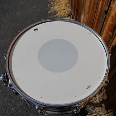 DW Design Series Tobacco Sunburst Lacquer 6 x 14" Maple Snare Drum (2026) image 6