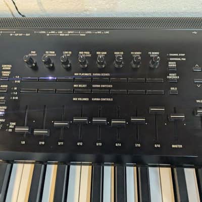 Korg KRONOS 2 73-Key Digital Synthesizer Workstation 2014 - Present - Black/Wood image 3