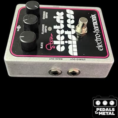 Electro-Harmonix Stereo Electric Mistress Flanger / Chorus 2007 - Present - Black / Pink - X18859 image 4