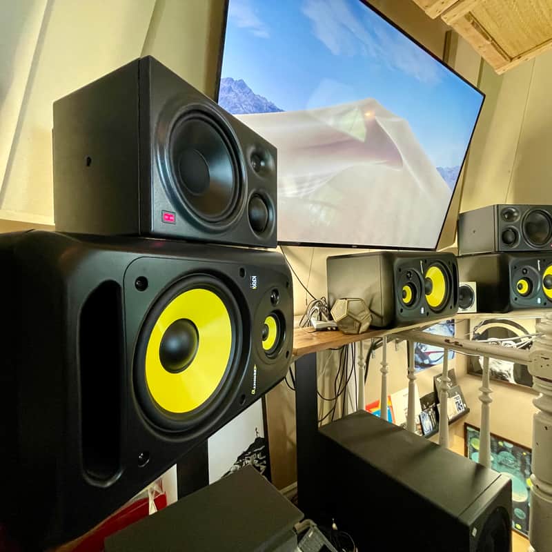 2011 – 2018 KRK RP10-3 Rokit 3-Way 10″ Active Studio Monitor (…