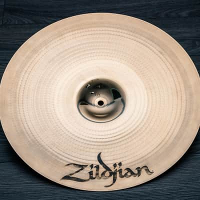 Zildjian 17" A-Custom Projection Crash Cymbal (Like New) image 2