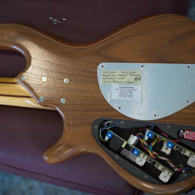 Wal Mk3 American Walnut Facings, Mahogany Core, Indian Rosewood Fretboard, Electric Bass Guitar image 7