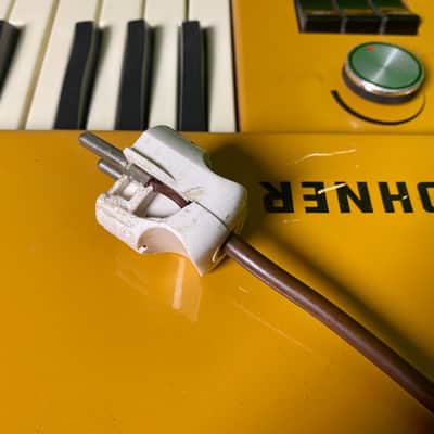 Hohner Elpiano 1968 (?) Yellow image 7