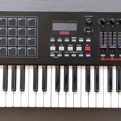 Akai Professional MPK261 – 61-Key MIDI Controller image 2