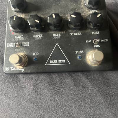 Keeley Dark Side Workstation V2 with Effect Order Switch 2016 - Present - Black image 1