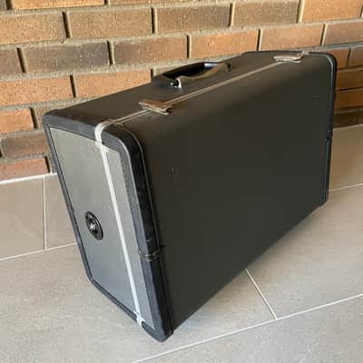 Barnaby Downe Devices Trois Uné 1x10” Combo image 3