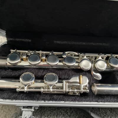 Jupiter Closed Hole Flute All New Pads/Case image 2