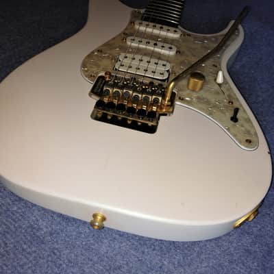 Fernandes LA-80KK - Ken Kitamura signature (L'Arc-en-Ciel) - Pearl White image 5