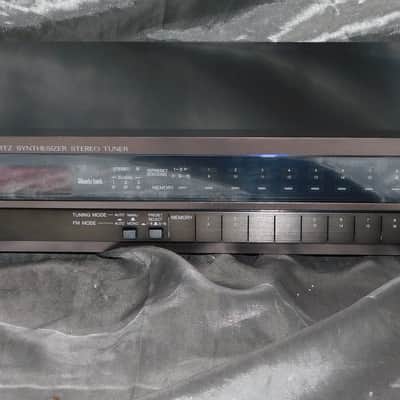 JVC T-X200B FM/AM Quartz Synthesizer Stereo Tuner, Works, Japan Made image 1