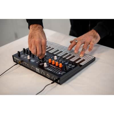 Arturia MicroFreak Vocoder Hybrid Analog/Digital Synthesizer with Advanced Digital Oscillators (Black) Bundle with Arturia MicroFreak Gooseneck Mic and Polsen Studio Monitor Headphones image 7