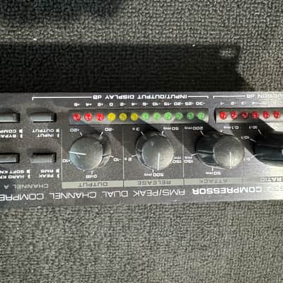 Alesis 3630 Dual-Channel Compressor / Limiter with Gate 1990s - Black image 7