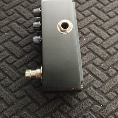 Mooer 012 Friedman (US Gold) Micro Preamp 2010s - Black image 5