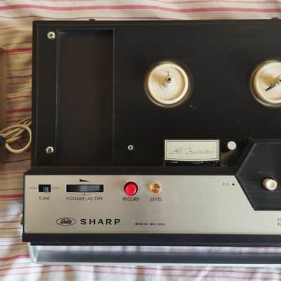 SHARP RD-303 Portable Reel To Reel Tape Player/Recorder - Vintage Japan 1960s image 2