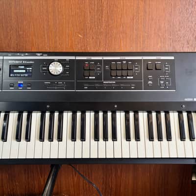 Roland V-Combo VR-730 73-key Live Performance Keyboard w/ bag image 3