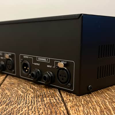 dbx 231s Dual Channel 31-Band EQ 2010s - Silver image 7