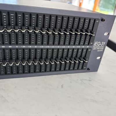 dbx iEQ31 Dual Channel 31-Band EQ/Limiter with Type V Noise Reduction & AFS Advanced Feedback Suppression 2010s - Black image 6