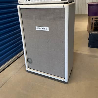 HiWatt HiWatt  DR201 and SE410115F Cab 2011 White image 2