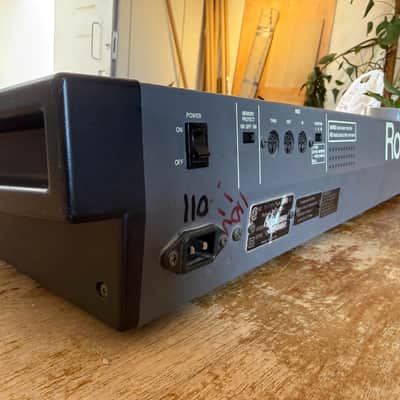 Roland Juno 106 image 5