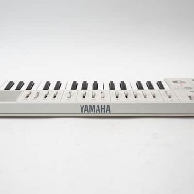 YAMAHA CS01 WHITE Rare Color Mobile Analog Synthesizer CS-01 w/ 100-240V PSU EXCELLENT image 8