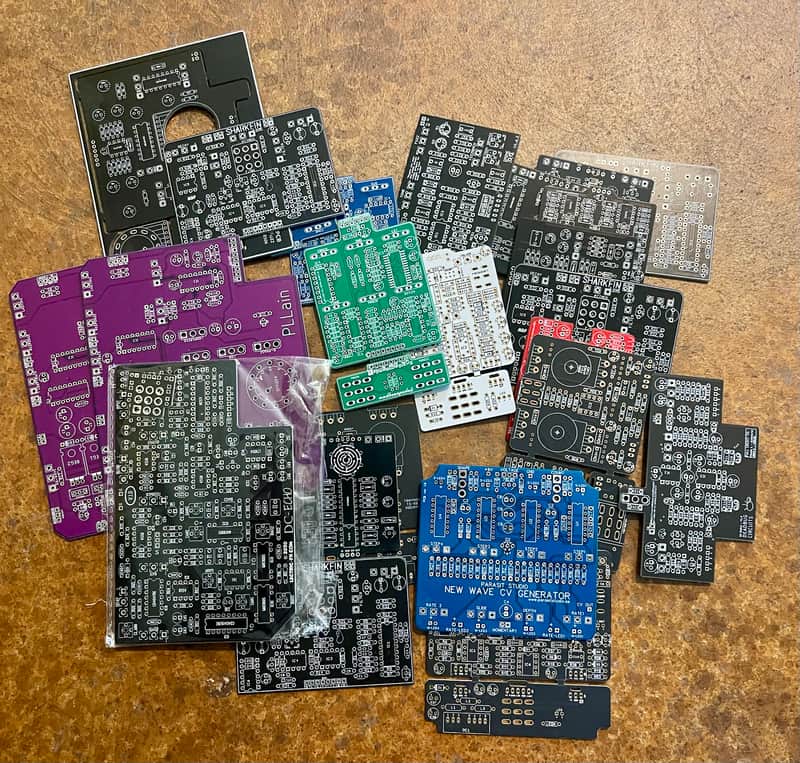 Madbean, PedalPCB, Parasit, AionFX Grab bag of various effect PCBs