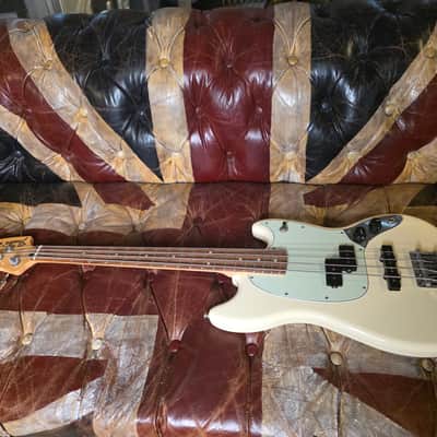 Fender Mustang Bass ARTIST OWNED by THE DARKNESS studio used to record MOTORHEART album Dan & Justin Hawkins Precision Jazz PJ Bass Pickups image 10