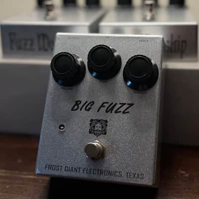 Frost Giant Electronics V1 Triangle Big Fuzz