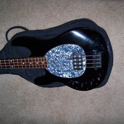 OLP STINGRAY BLACK LEFTY LEFT HANDED BASS LIC. BY ERNIE BALL image 2